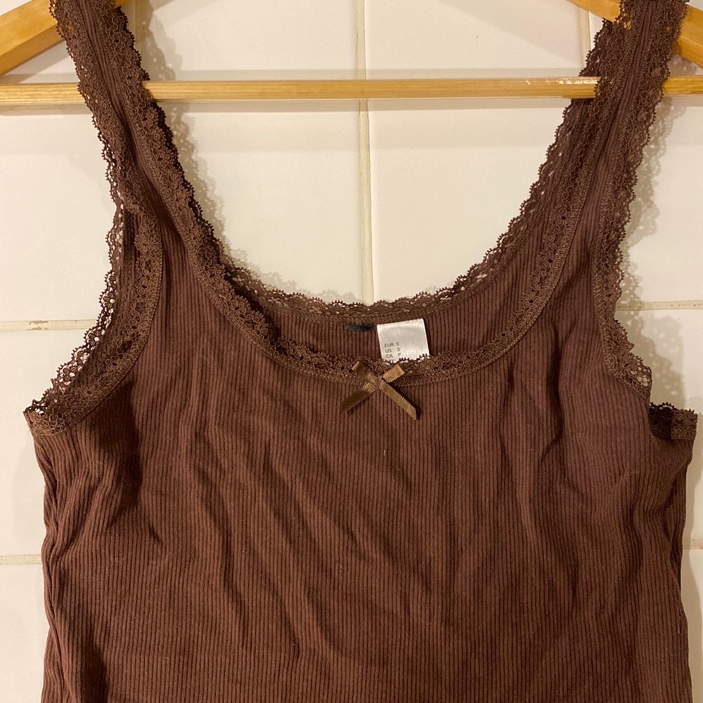 Simple brown tank-top with lace detailing